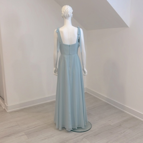 SAMPLE SALE NWT DESSY SIZE 8 MorningSky soft aqua Lux chiffon.Pristine condition - Picture 5 of 8
